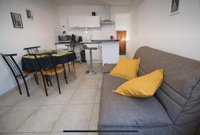 Le Bon'Appart Proche Insead Fontainebleau Exterior photo